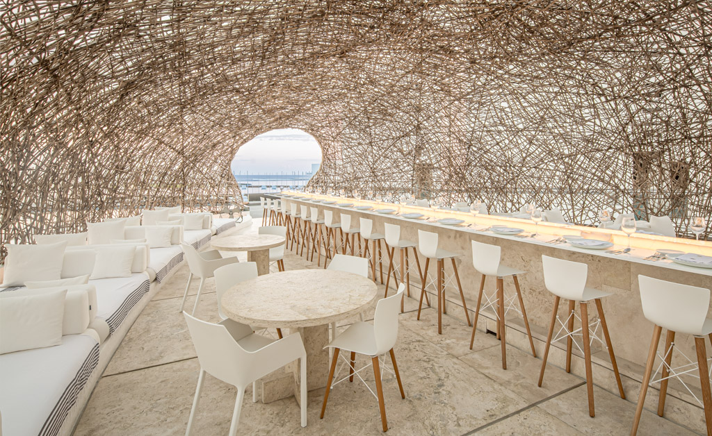Venue and atmosphere